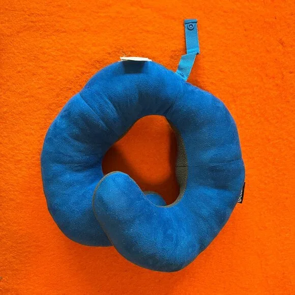 BCOZZY Blue & Gray Travel Neck Pillow + bag - Size L (adult) - Picture 7 of 12